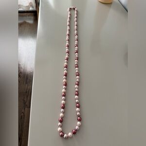 Chic Pink and White Pearl Necklace